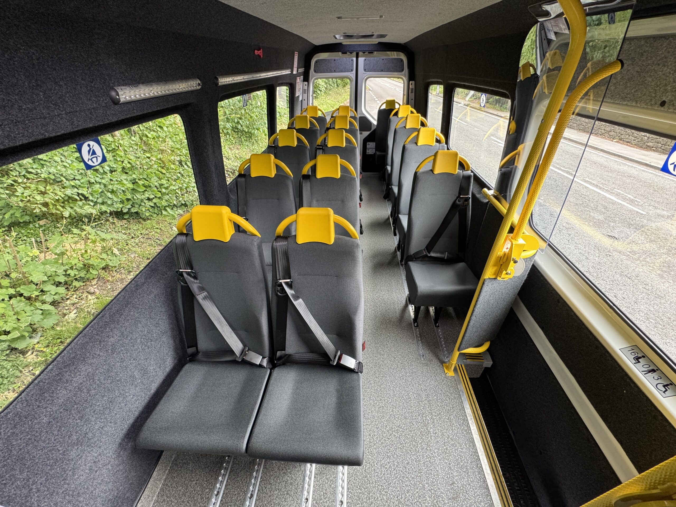 MAN TGE Minibus - Image 12