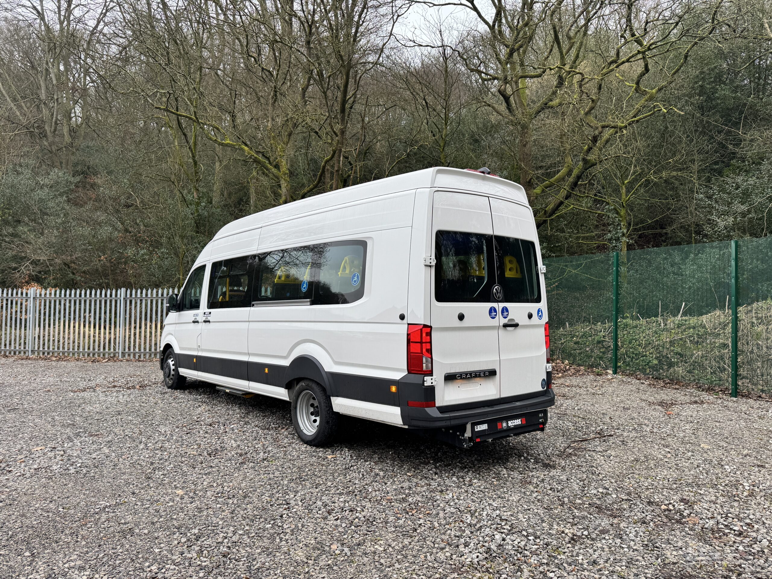 Volkswagen Crafter minibus - Image 4