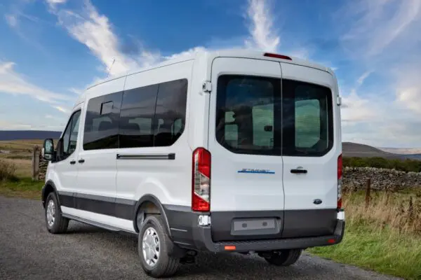 Ford Transit minibus 425 L3H2 68kWh Trend 4250Kgs Electric 135kWh | V22867 - Image 4