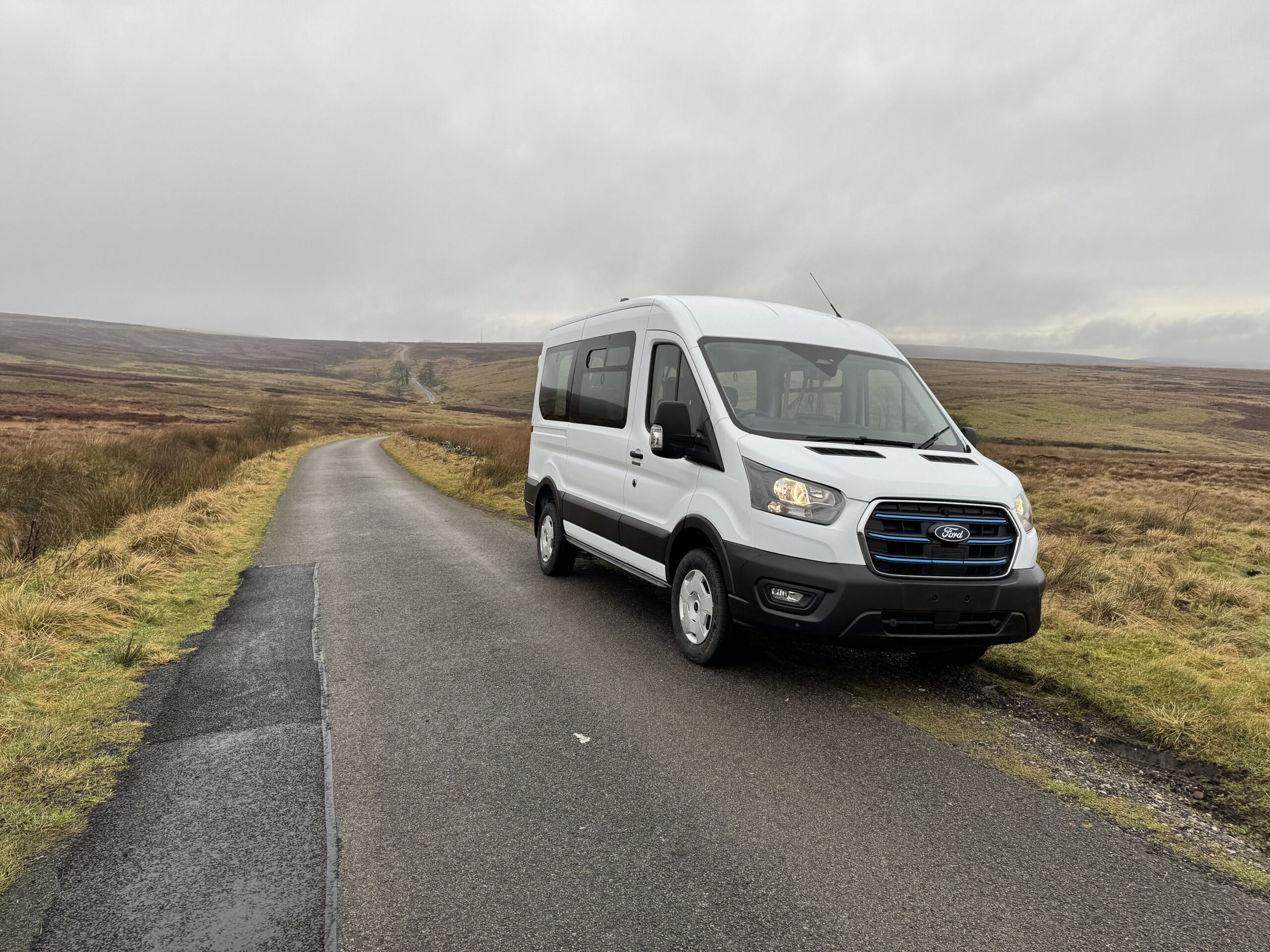 Ford e-Transit minibus - Image 3
