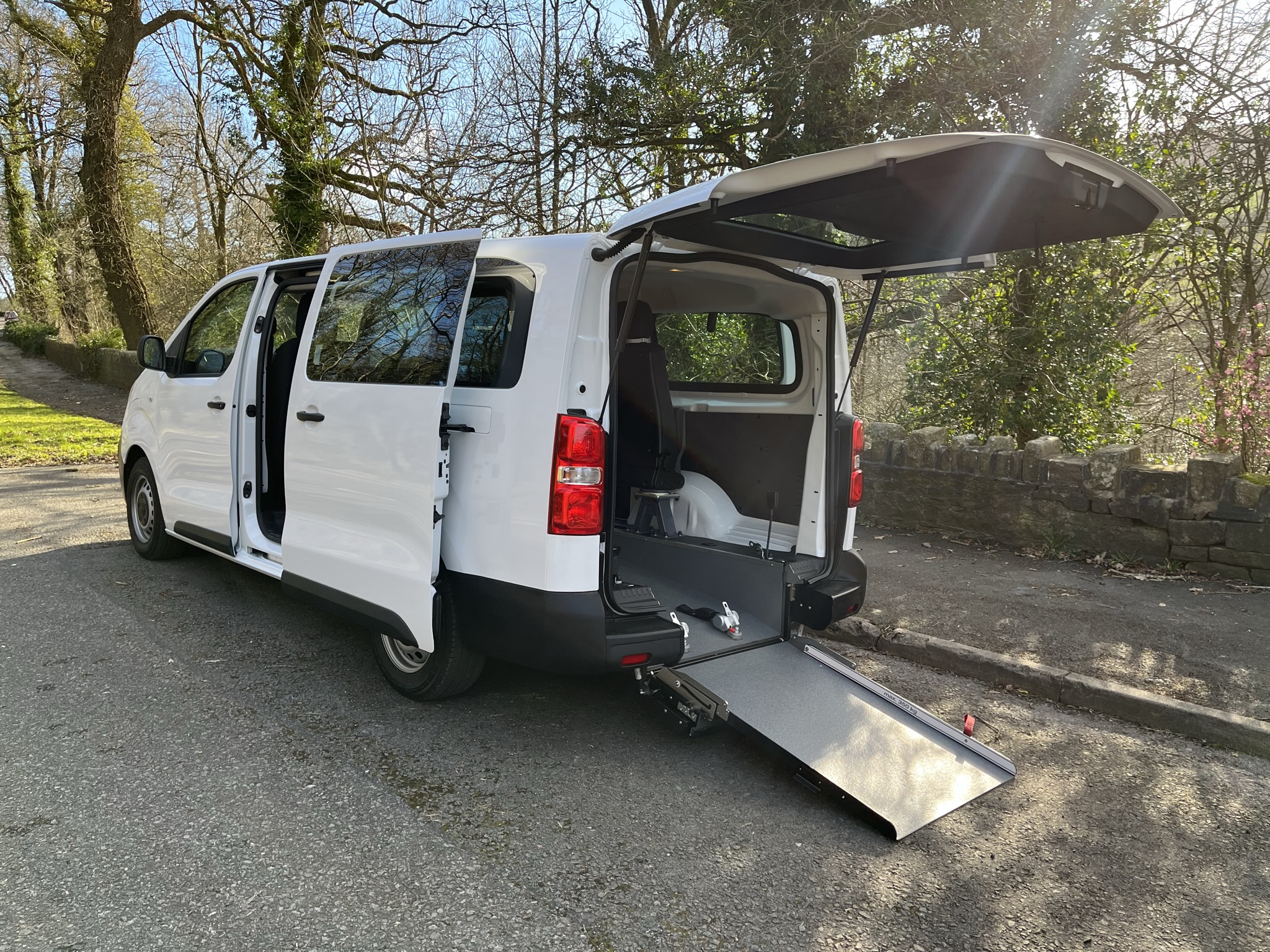 Vauxhall Vivaro e Life L - Image 6