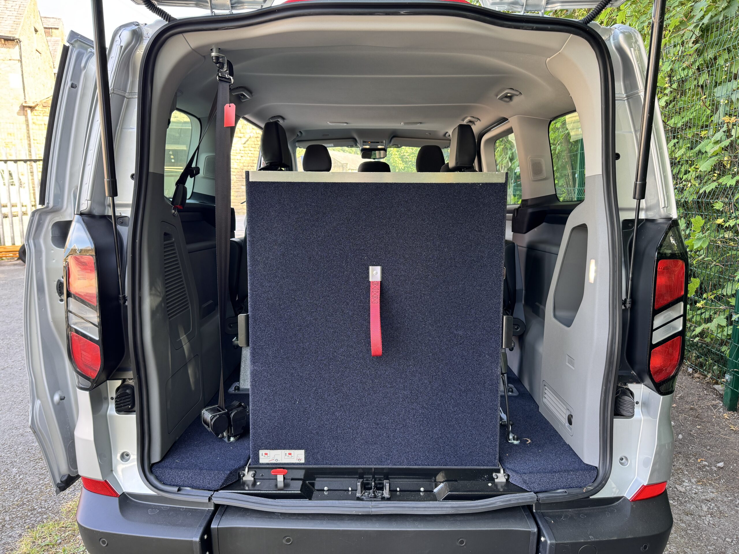 Ford Transit Custom Tourneo - Image 13