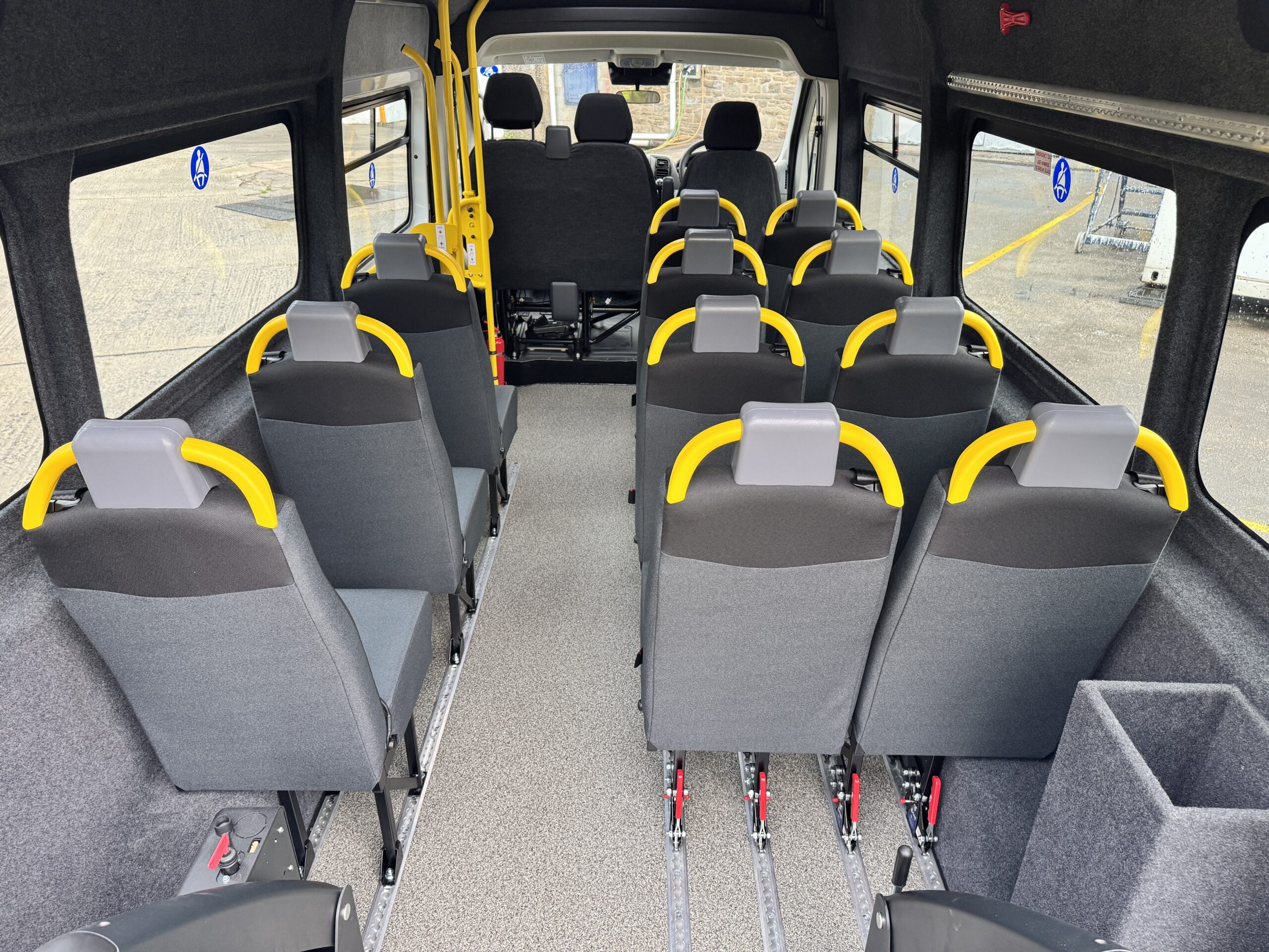 Vauxhall Movano Minibus - Image 8